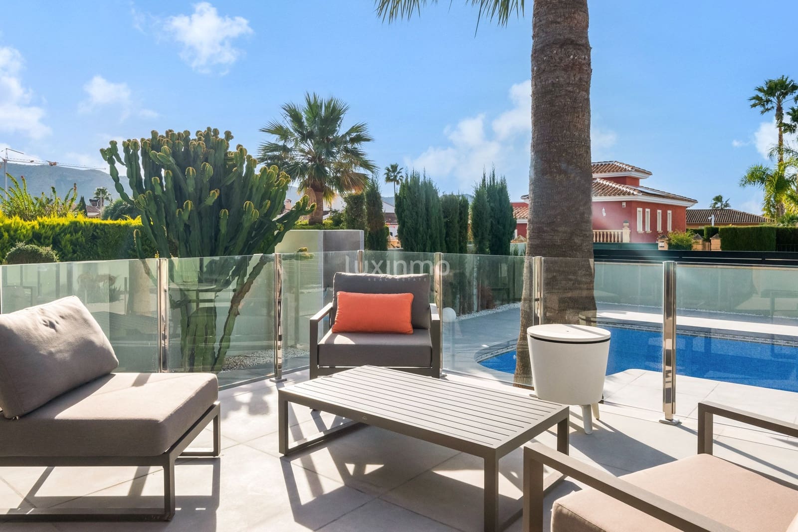 4 bedroom Villa for sale in Alfaz del Pi / L'Alfas del Pi with pool garage - € 1,195,000 (Ref: 8844159)