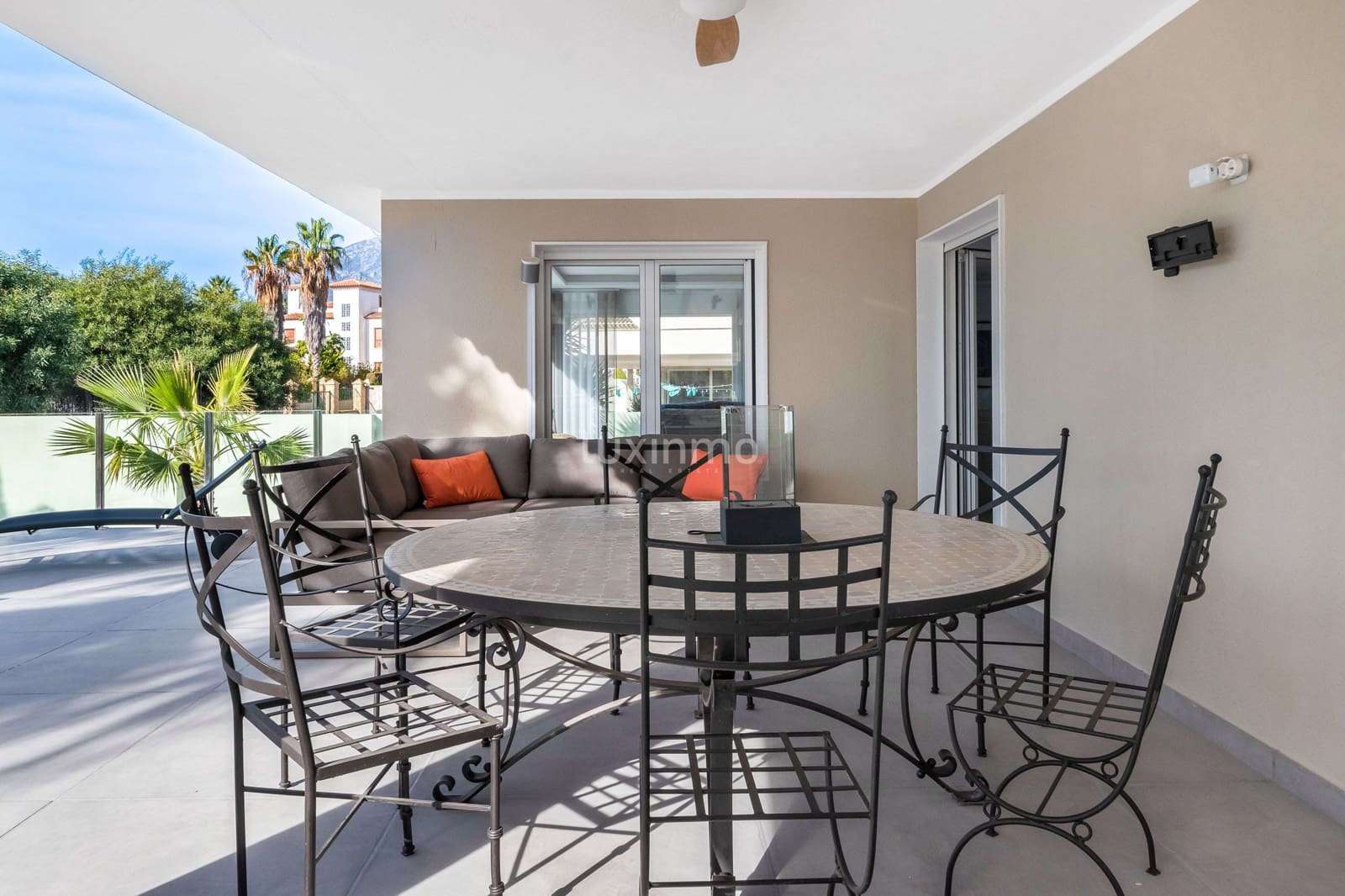 4 bedroom Villa for sale in Alfaz del Pi / L'Alfas del Pi with pool garage - € 1,195,000 (Ref: 8844159)