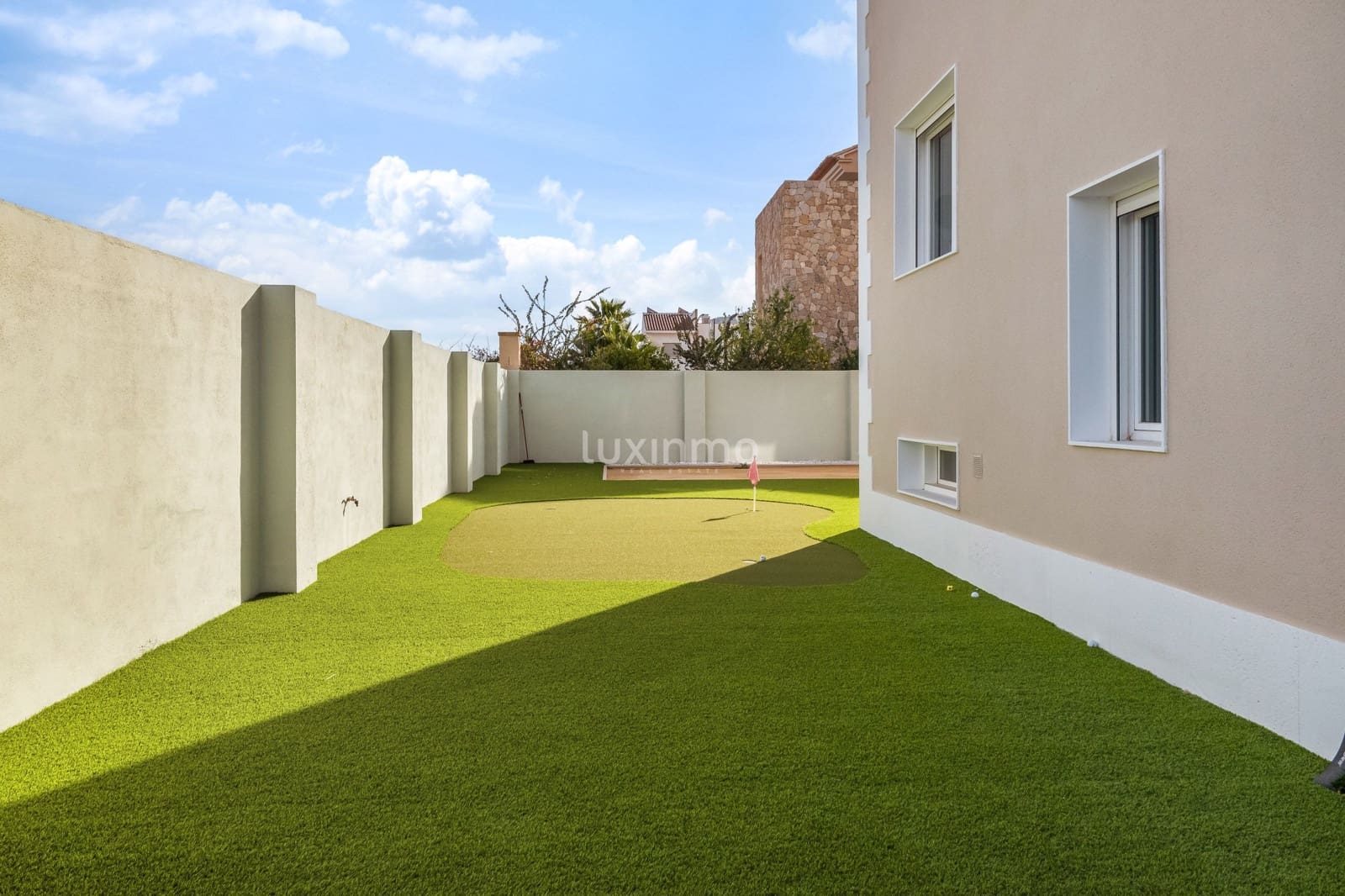 4 bedroom Villa for sale in Alfaz del Pi / L'Alfas del Pi with pool garage - € 1,195,000 (Ref: 8844159)