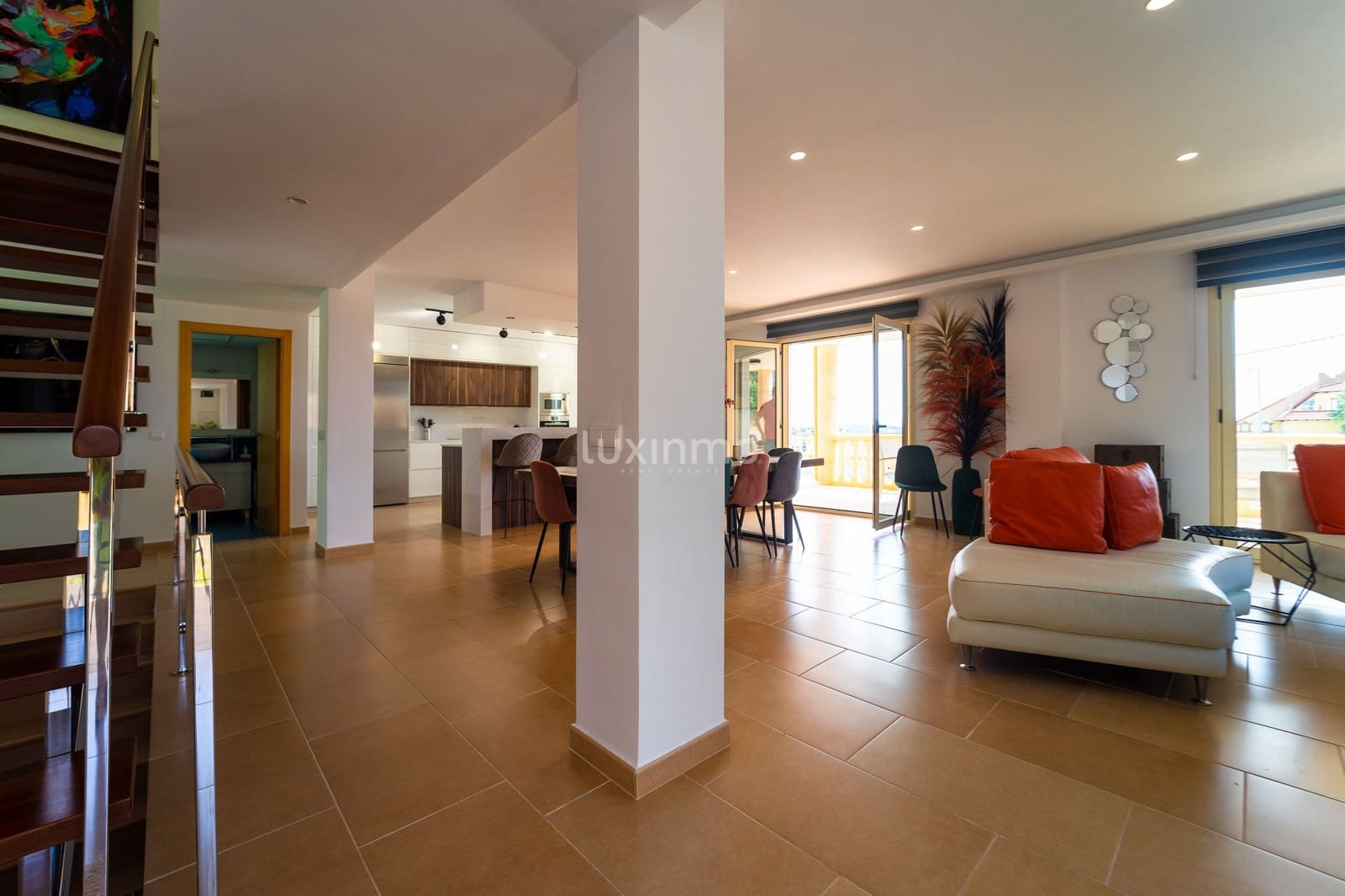 6 soveværelse Villa til leje i Calpe / Calp med swimmingpool garage - € 4.000 (Ref: 8844172)