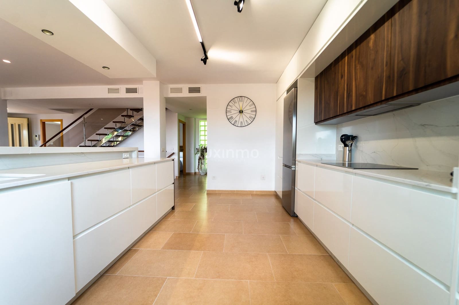 6 soveværelse Villa til leje i Calpe / Calp med swimmingpool garage - € 4.000 (Ref: 8844172)