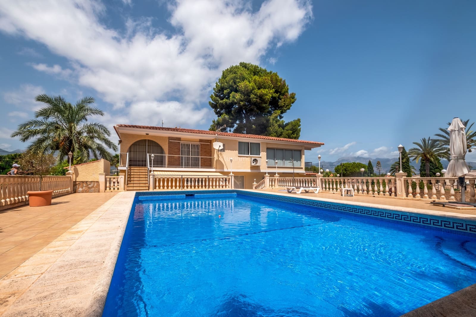 4 chambre Villa/Maison à vendre à Alfaz del Pi / L'Alfas del Pi avec piscine garage - 1 350 000 € (Ref: 8844179)