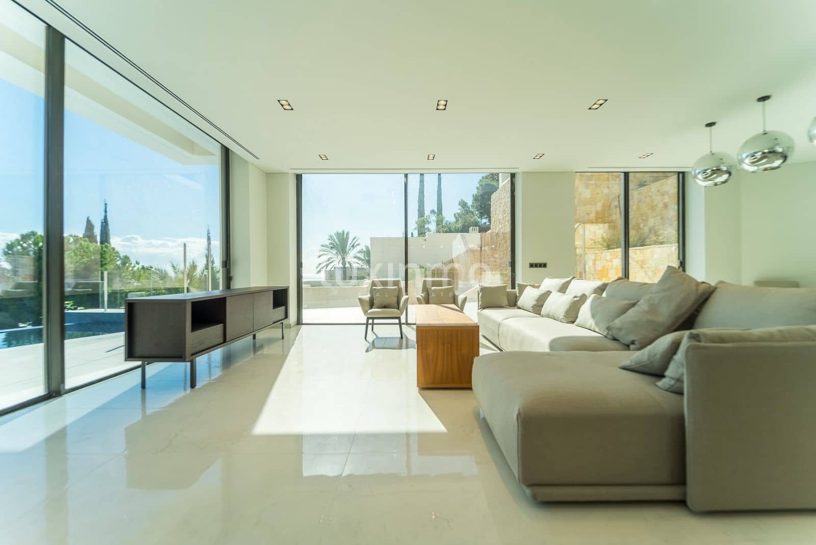 4 bedroom Villa for sale in Altea with pool garage - € 2,650,000 (Ref: 8844189)