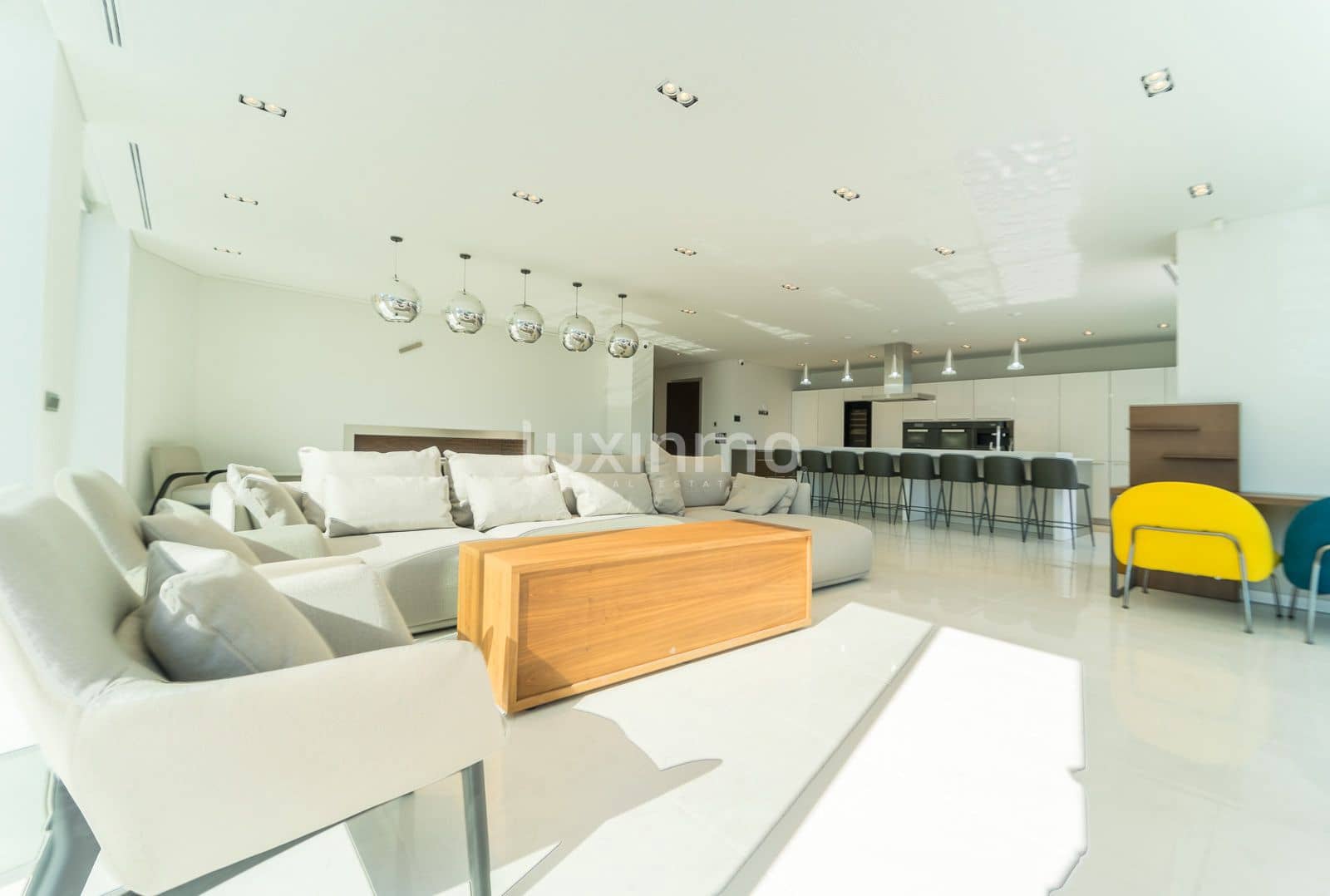 4 bedroom Villa for sale in Altea with pool garage - € 2,650,000 (Ref: 8844189)