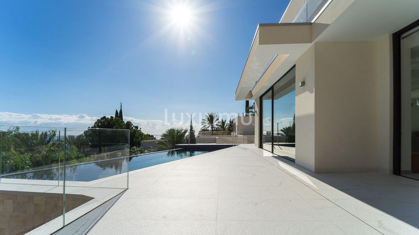 4 bedroom Villa for sale in Altea with pool garage - € 2,650,000 (Ref: 8844189)