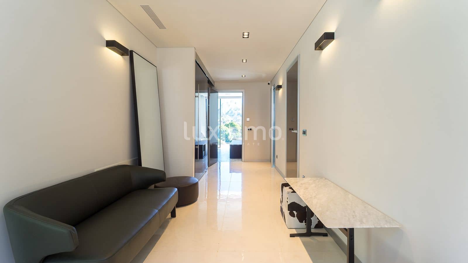 4 bedroom Villa for sale in Altea with pool garage - € 2,650,000 (Ref: 8844189)