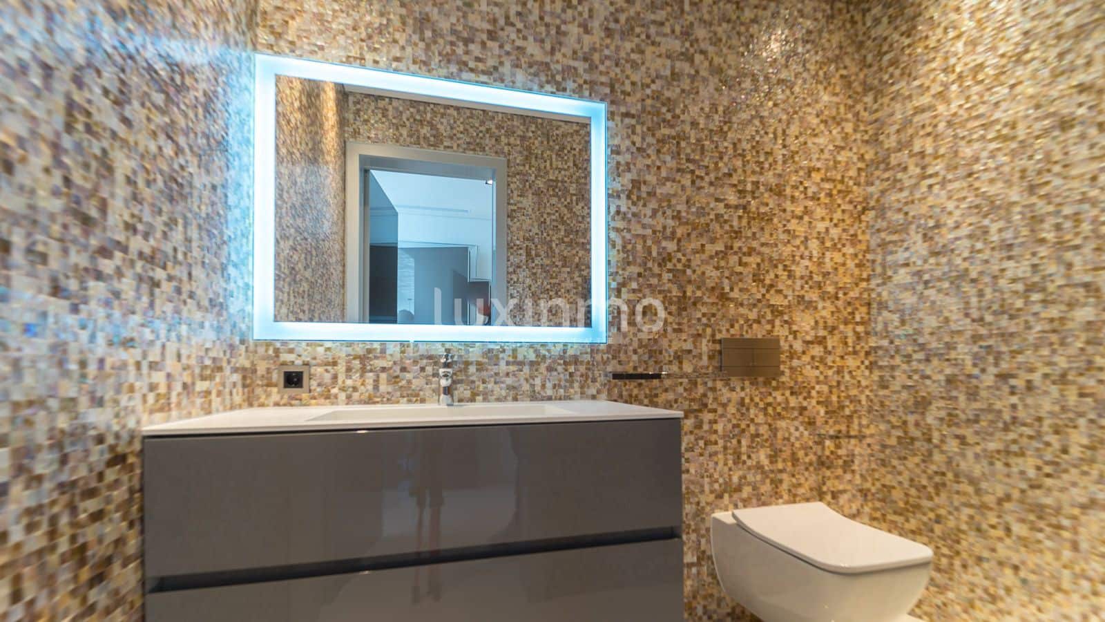 4 bedroom Villa for sale in Altea with pool garage - € 2,650,000 (Ref: 8844189)