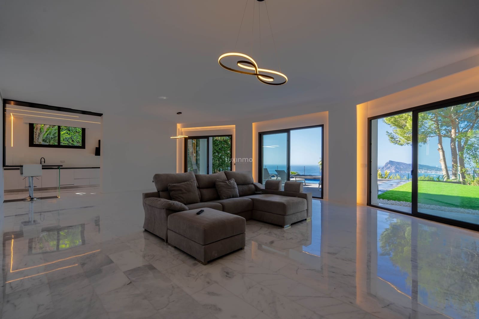 5 slaapkamer Villa te koop in Altea met zwembad garage - € 2.180.000 (Ref: 8844192)