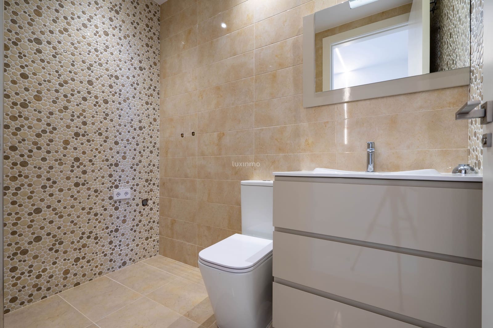 5 slaapkamer Villa te koop in Altea met zwembad garage - € 2.180.000 (Ref: 8844192)