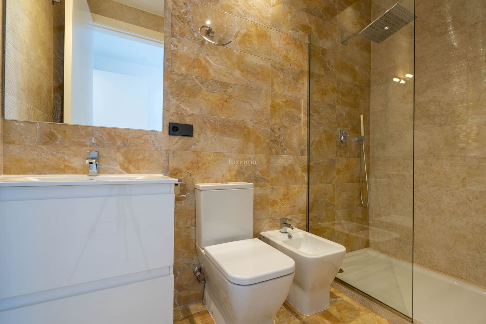 5 slaapkamer Villa te koop in Altea met zwembad garage - € 2.180.000 (Ref: 8844192)