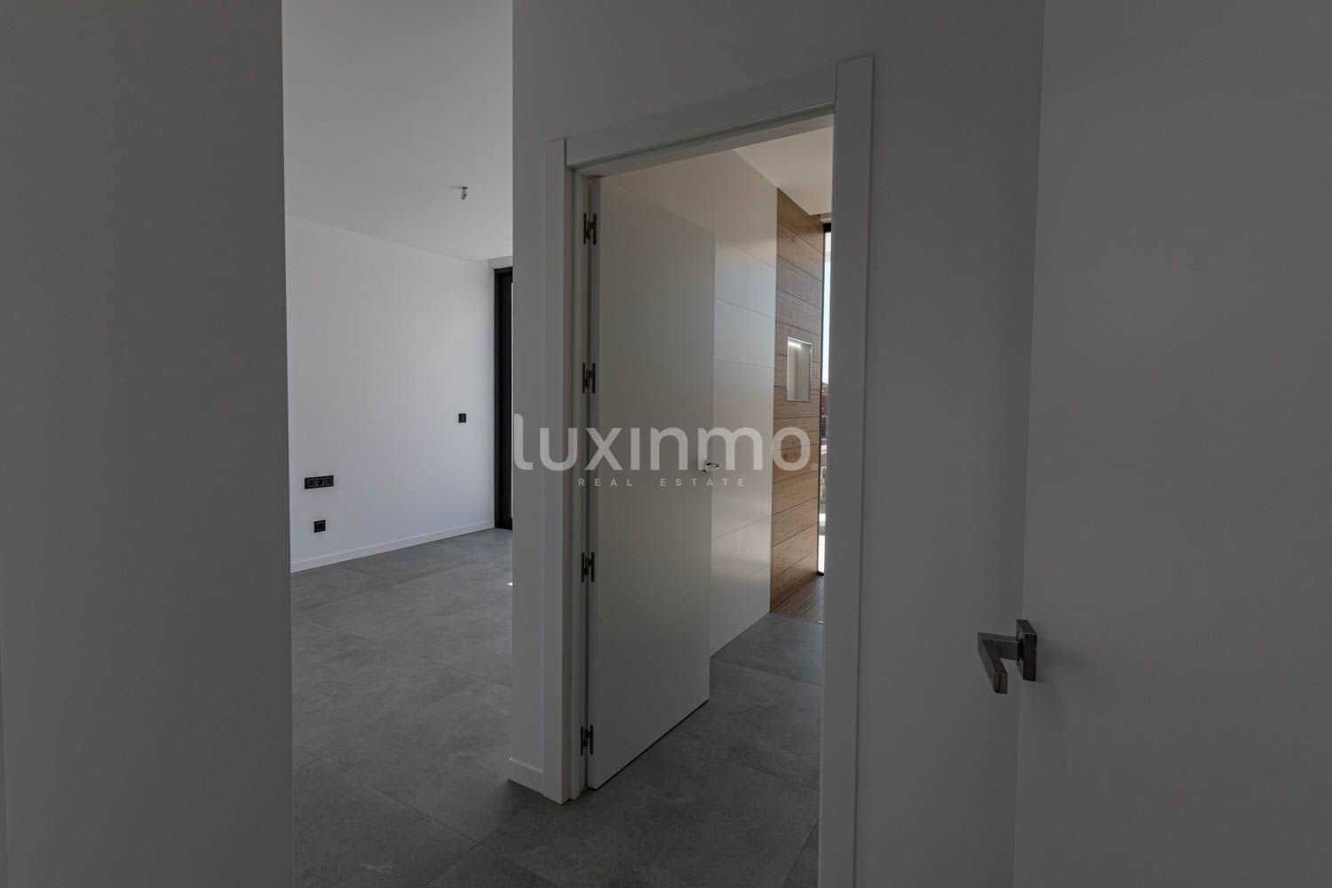 4 makuuhuone Huvila myytävänä paikassa Calpe / Calp mukana uima-altaan 
autotalli - 1 290 000 € (Ref: 8844195)