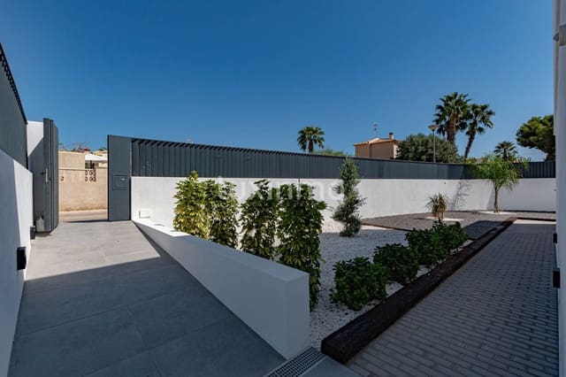 4 makuuhuone Huvila myytävänä paikassa Calpe / Calp mukana uima-altaan 
autotalli - 1 290 000 € (Ref: 8844195)