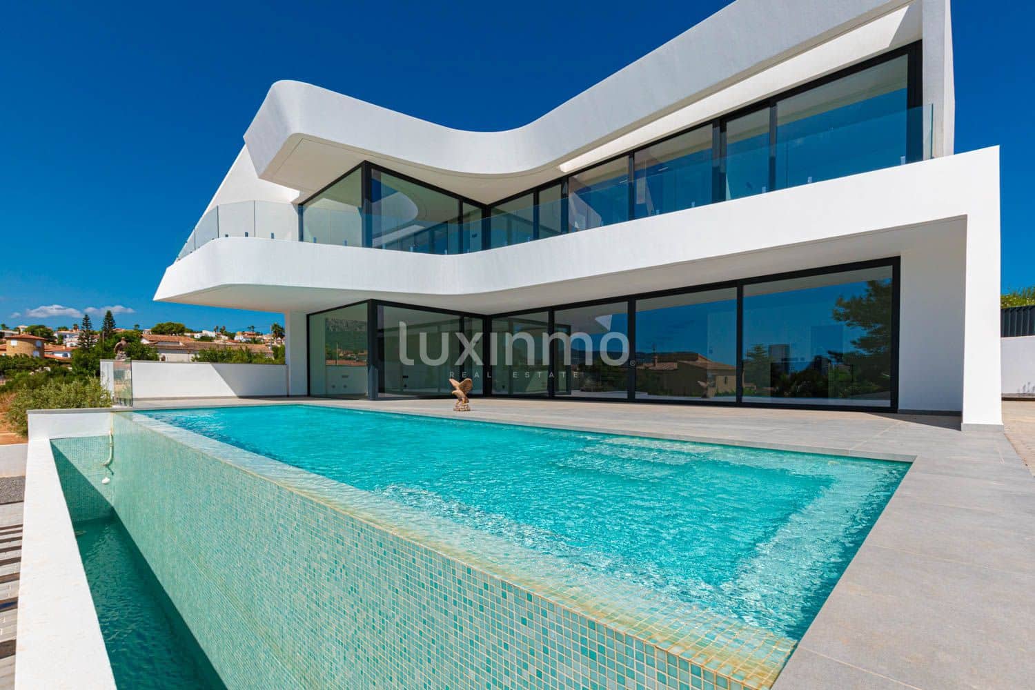 4 makuuhuone Huvila myytävänä paikassa Calpe / Calp mukana uima-altaan 
autotalli - 1 290 000 € (Ref: 8844195)