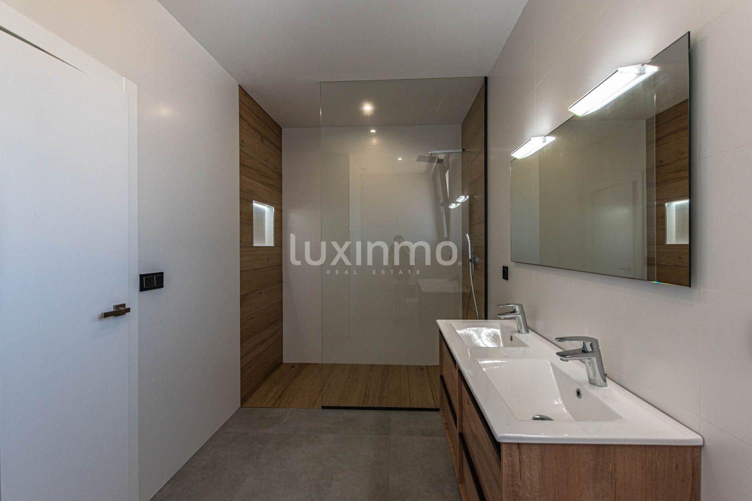 4 makuuhuone Huvila myytävänä paikassa Calpe / Calp mukana uima-altaan 
autotalli - 1 290 000 € (Ref: 8844195)