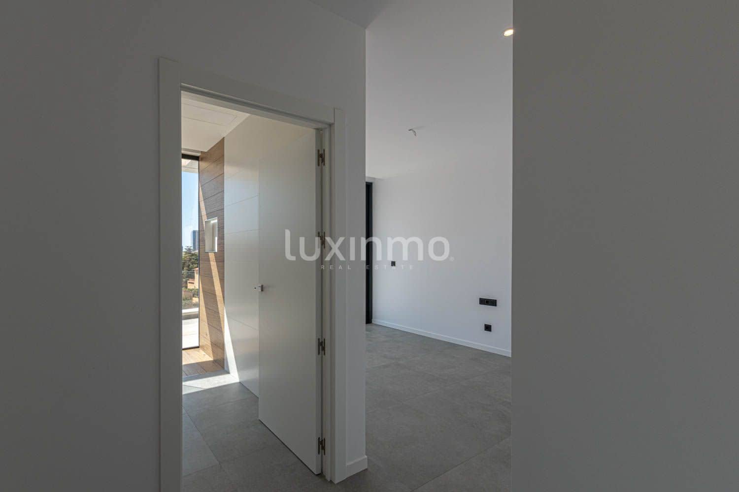 4 makuuhuone Huvila myytävänä paikassa Calpe / Calp mukana uima-altaan 
autotalli - 1 290 000 € (Ref: 8844195)