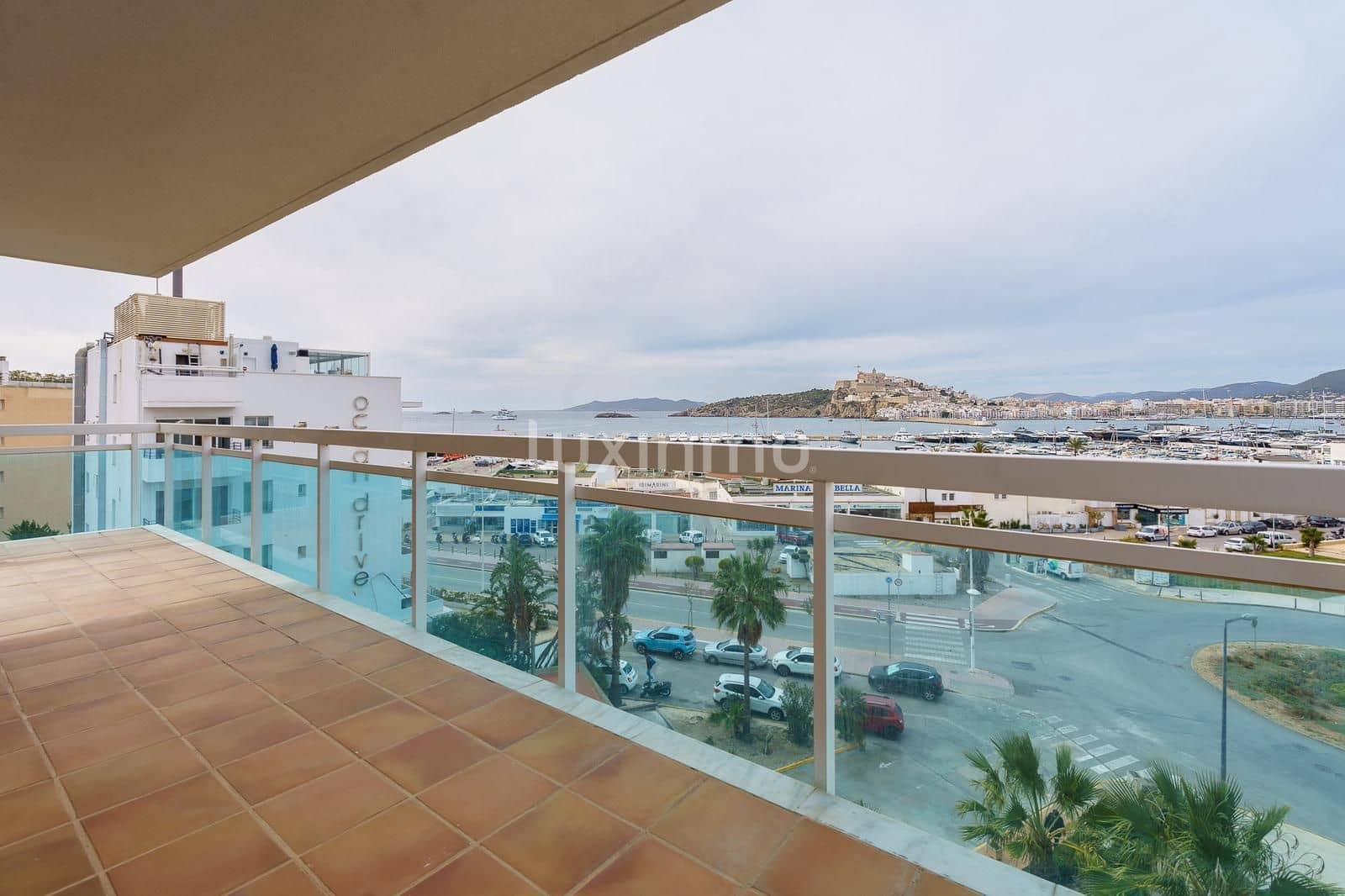 3 soverom Penthouse til salgs i Ibiza by med svømmebasseng garasje - € 3 050 000 (Ref: 8845267)