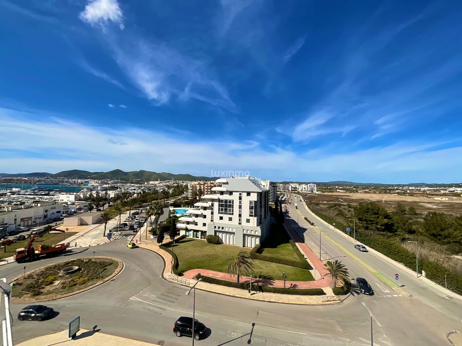 3 soverom Penthouse til salgs i Ibiza by med svømmebasseng garasje - € 3 050 000 (Ref: 8845267)