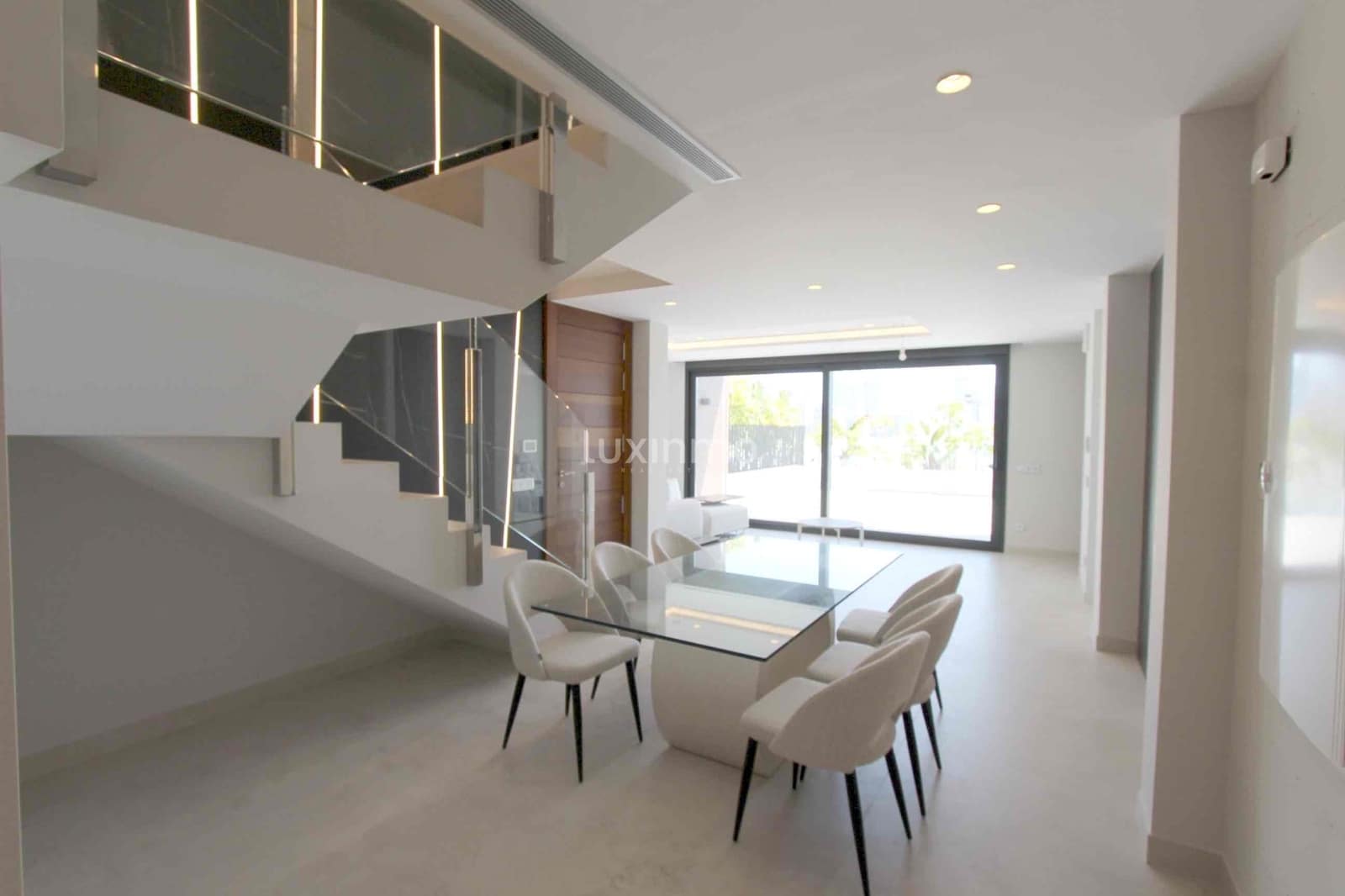 4 soverom Leilighet til salgs i Benidorm med svømmebasseng garasje - € 1 650 000 (Ref: 8845273)