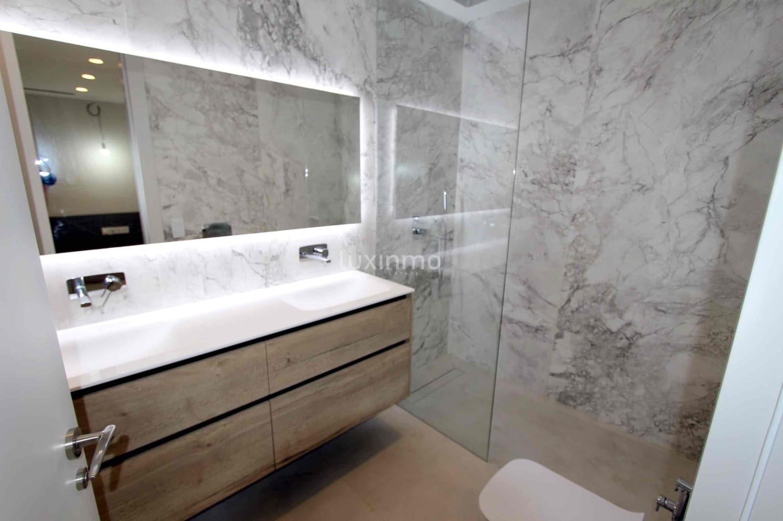 4 soverom Leilighet til salgs i Benidorm med svømmebasseng garasje - € 1 650 000 (Ref: 8845273)