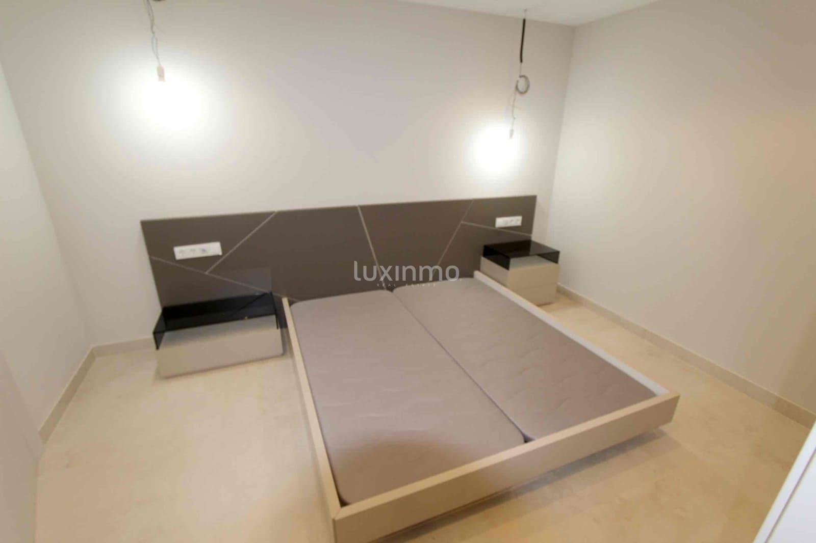 4 soverom Leilighet til salgs i Benidorm med svømmebasseng garasje - € 1 650 000 (Ref: 8845273)