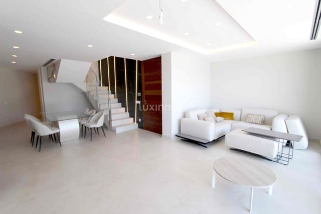 4 chambre Appartement à vendre à Benidorm avec piscine garage - 1 650 000 € (Ref: 8845273)