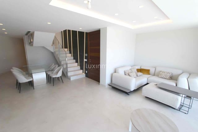 4 chambre Appartement à vendre à Benidorm avec piscine garage - 1 650 000 € (Ref: 8845273)