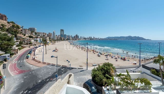 4 chambre Appartement à vendre à Benidorm avec piscine garage - 1 650 000 € (Ref: 8845273)