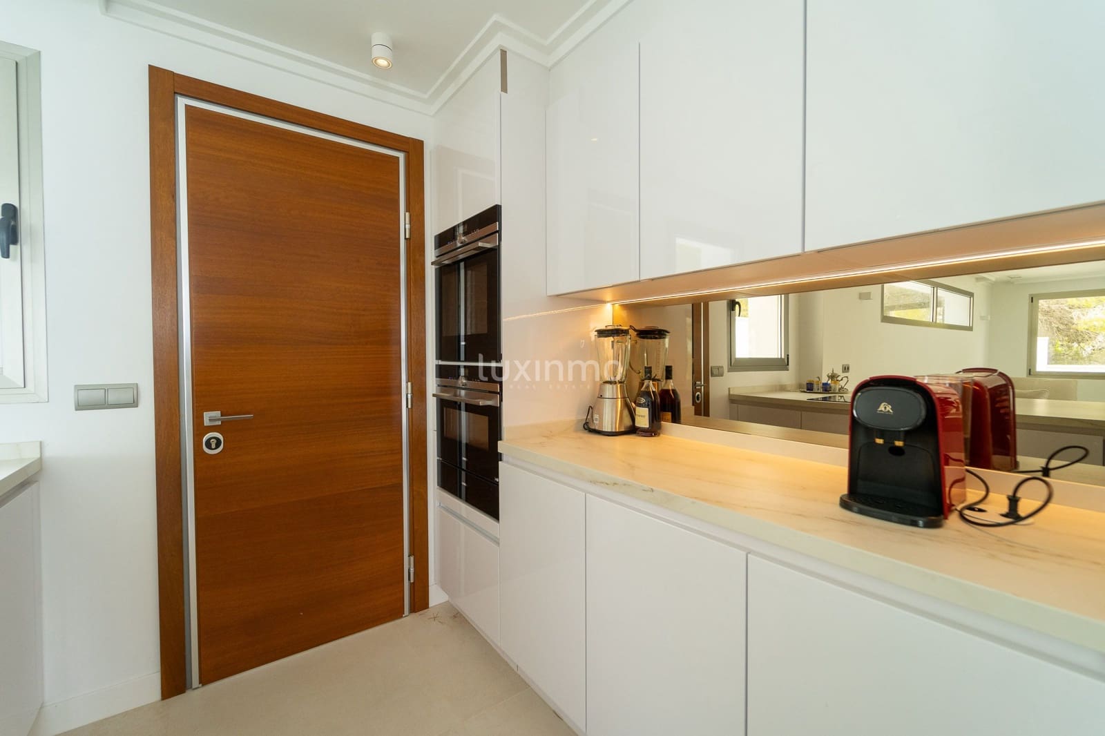 3 soveværelse Villa til salg i Altea med swimmingpool garage - € 1.488.000 (Ref: 8845282)