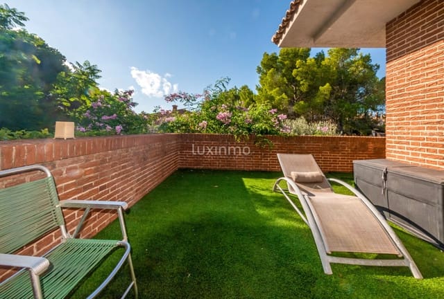 Chalet de 6 habitaciones en La Nucia en venta con garaje - 1.500.000 € (Ref: 8845285)