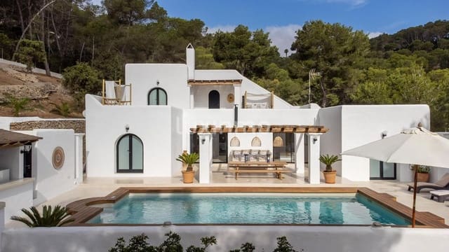 18 bedroom Villa for rent in Santa Eulalia / Santa Eularia with pool garage - € 30,000 (Ref: 8845288)