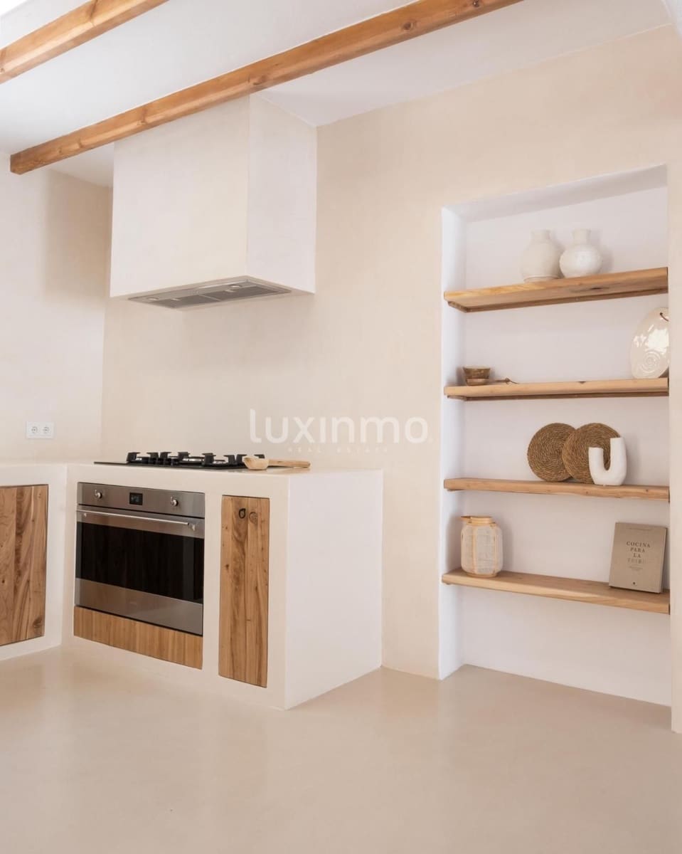 18 bedroom Villa for rent in Santa Eulalia / Santa Eularia with pool garage - € 30,000 (Ref: 8845288)