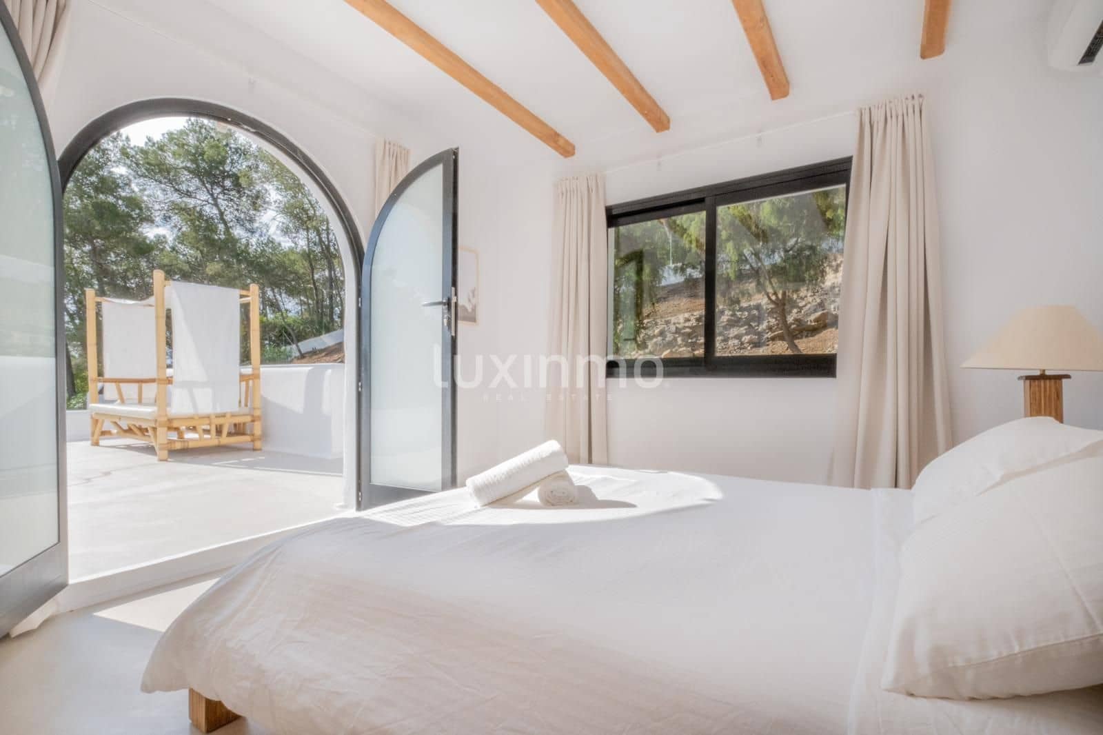 18 bedroom Villa for rent in Santa Eulalia / Santa Eularia with pool garage - € 30,000 (Ref: 8845288)