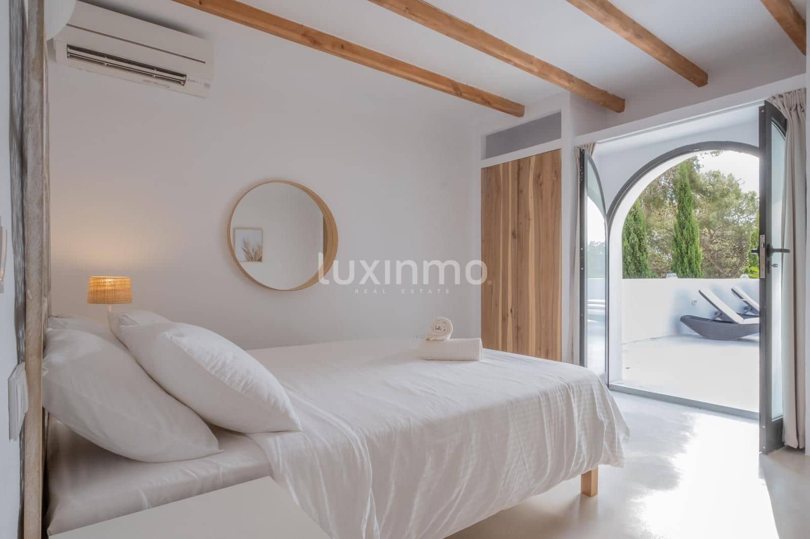 18 bedroom Villa for rent in Santa Eulalia / Santa Eularia with pool garage - € 30,000 (Ref: 8845288)