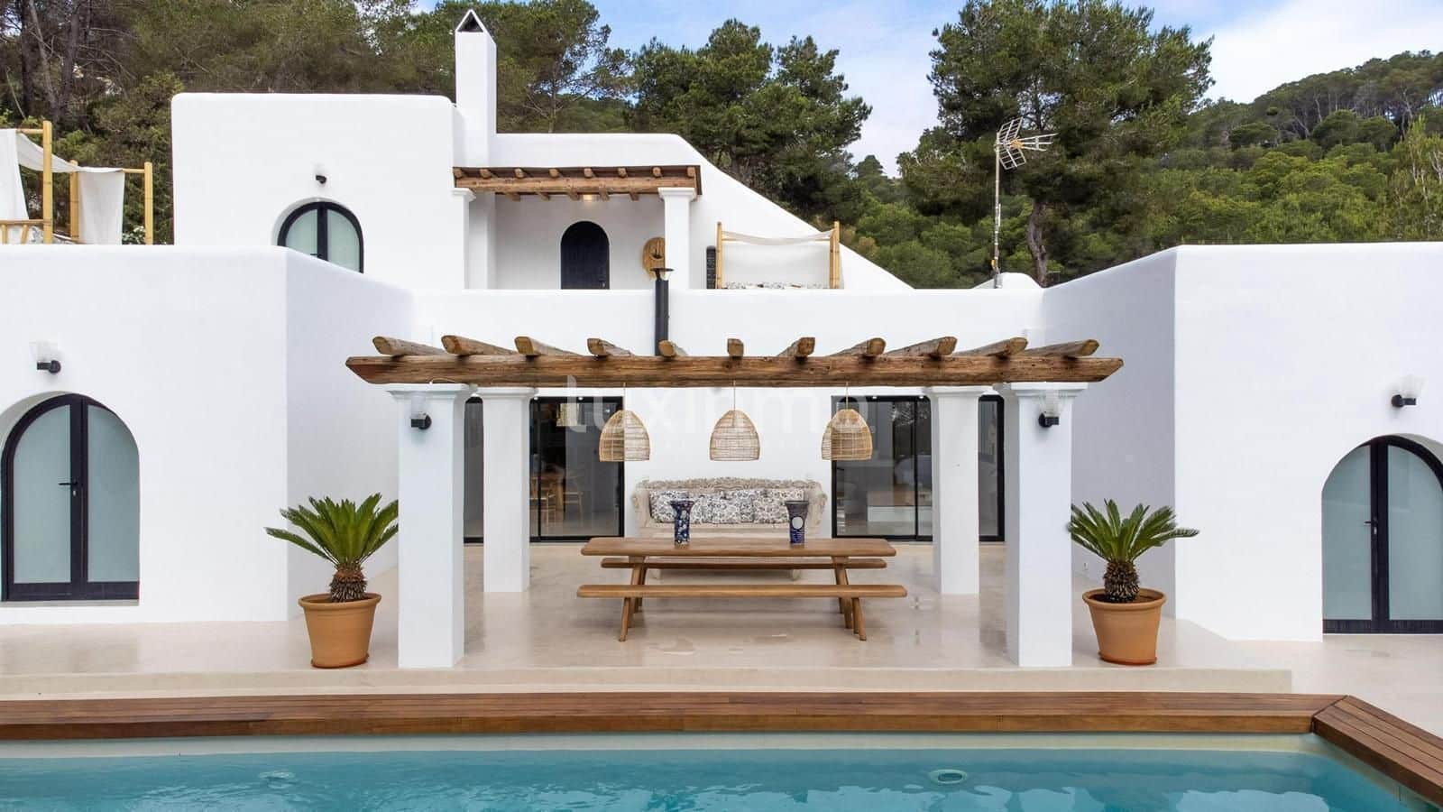 18 bedroom Villa for rent in Santa Eulalia / Santa Eularia with pool garage - € 30,000 (Ref: 8845288)