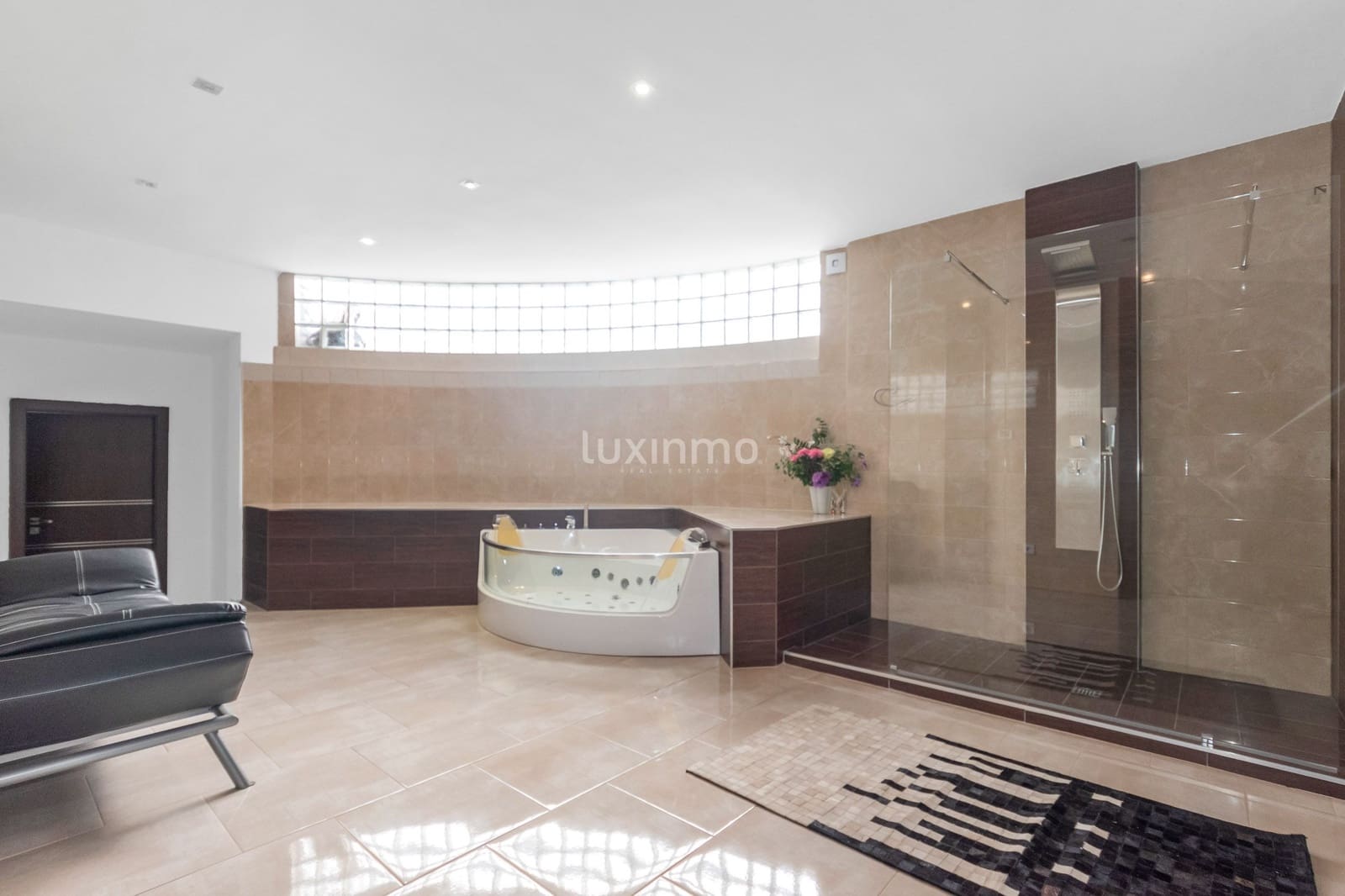 5 soveværelse Villa til salg i Alfaz del Pi / L'Alfas del Pi med swimmingpool garage - € 1.290.000 (Ref: 8845290)