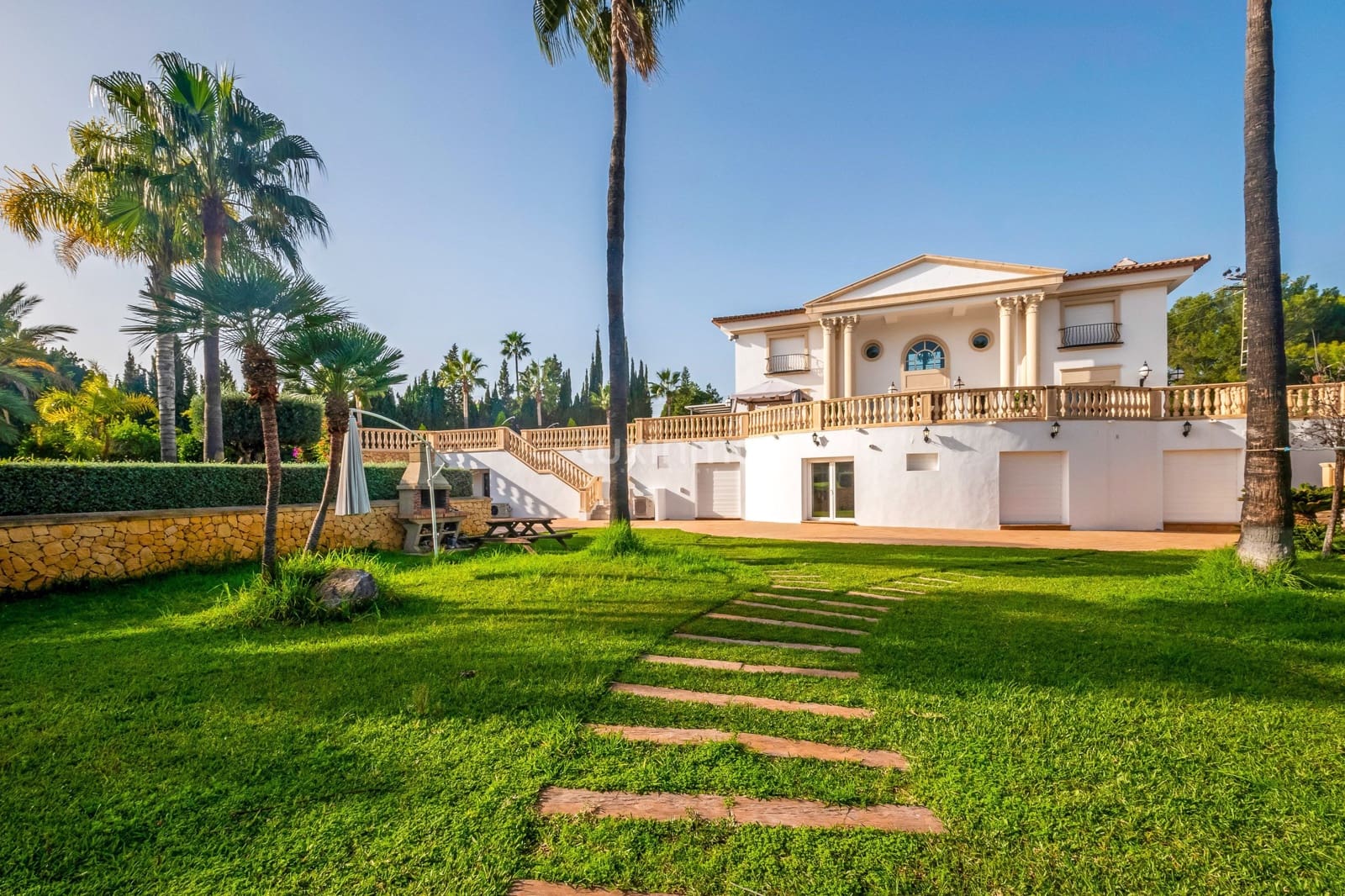 8 soveværelse Villa til leje i Altea med swimmingpool garage - € 11.000 (Ref: 8845291)