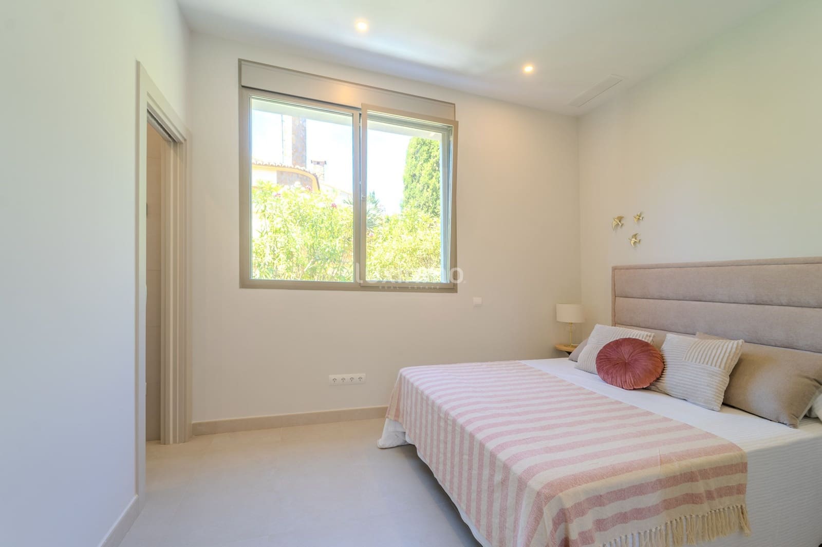 6 bedroom Villa for sale in Calpe / Calp with pool garage - € 2,200,000 (Ref: 8845294)