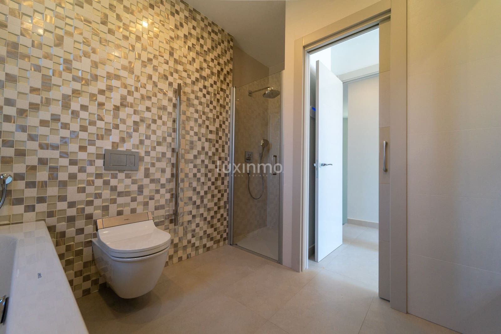 6 bedroom Villa for sale in Calpe / Calp with pool garage - € 2,200,000 (Ref: 8845294)