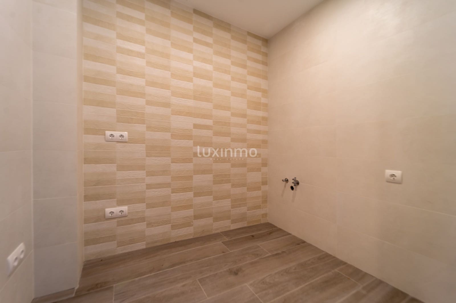 6 bedroom Villa for sale in Calpe / Calp with pool garage - € 2,200,000 (Ref: 8845294)