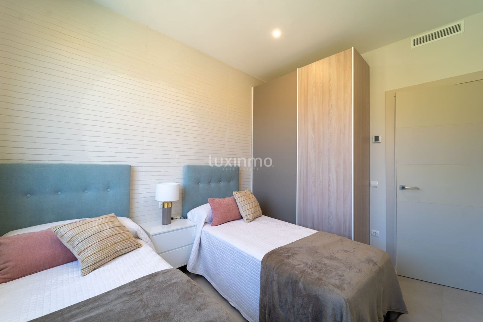 6 bedroom Villa for sale in Calpe / Calp with pool garage - € 2,200,000 (Ref: 8845294)