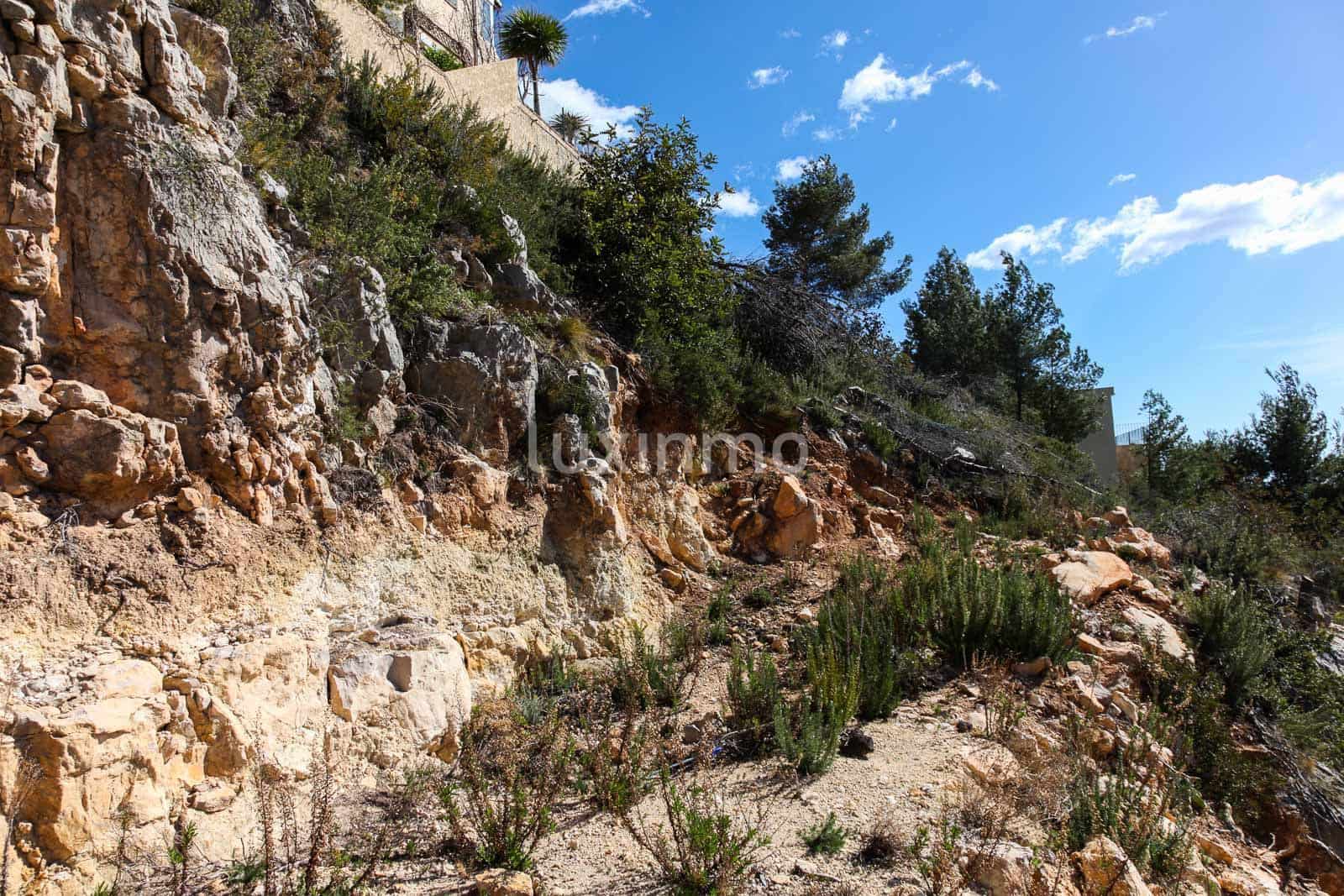 Grunde uden byggetilladelser til salg i Altea - € 1.200.000 (Ref: 8845296)