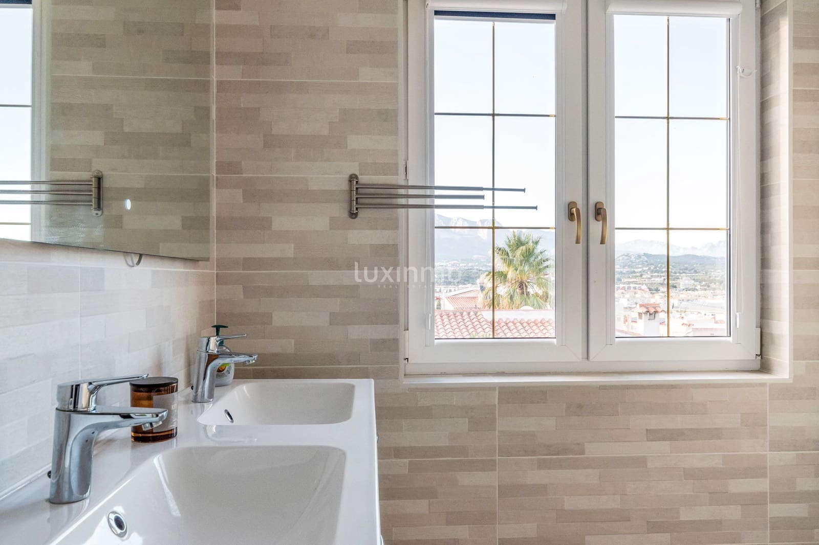 3 soverom Villa til salgs i Alfaz del Pi / L'Alfas del Pi med svømmebasseng garasje - € 1 349 000 (Ref: 8845309)