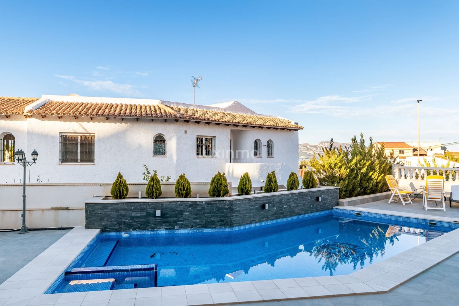 3 soverom Villa til salgs i Alfaz del Pi / L'Alfas del Pi med svømmebasseng garasje - € 1 349 000 (Ref: 8845309)