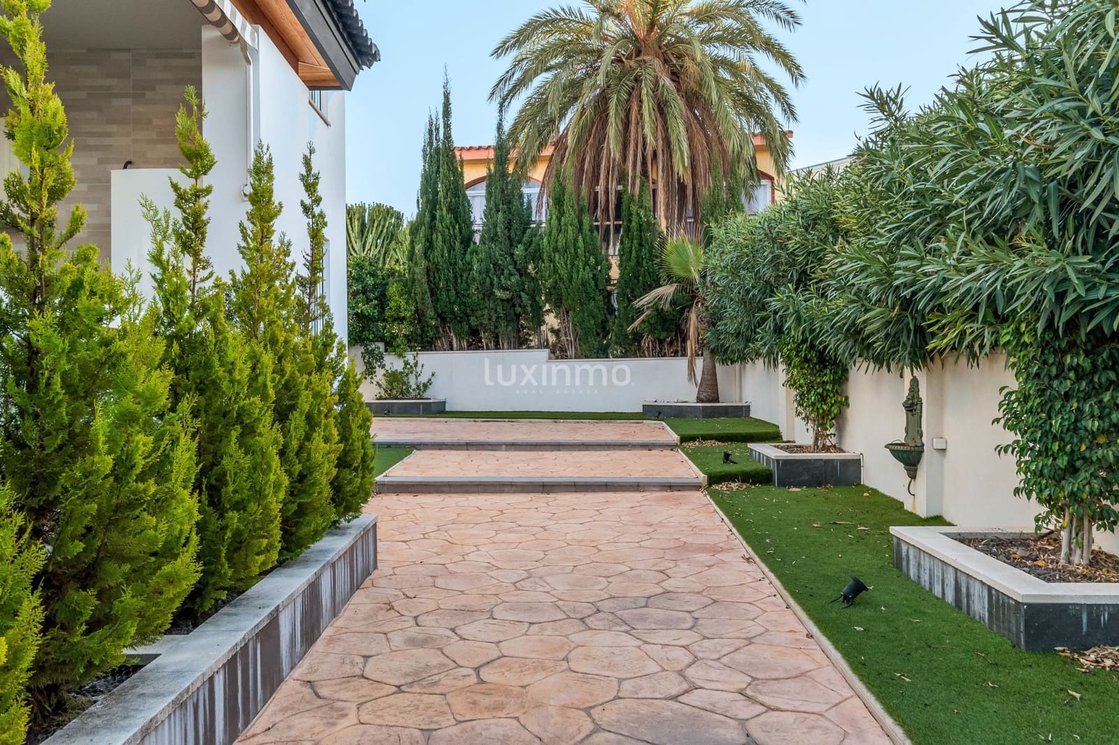 3 soverom Villa til salgs i Alfaz del Pi / L'Alfas del Pi med svømmebasseng garasje - € 1 349 000 (Ref: 8845309)