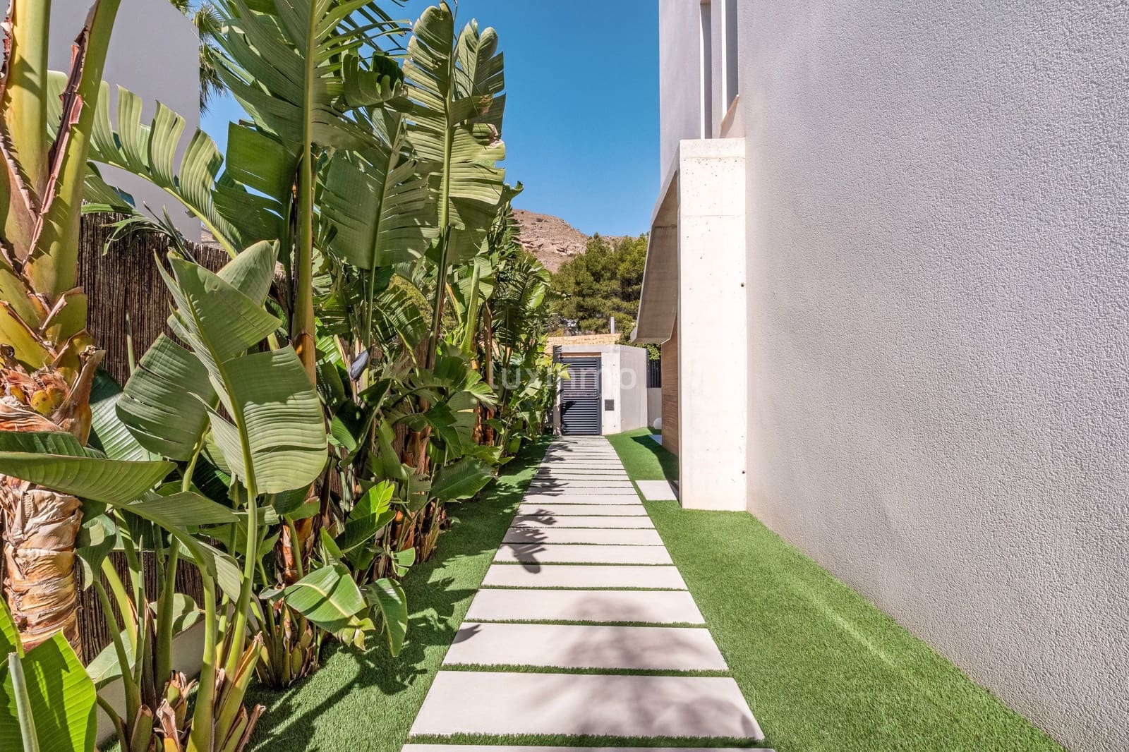 3 soverom Villa til salgs i Finestrat med svømmebasseng garasje - € 1 270 000 (Ref: 8845313)