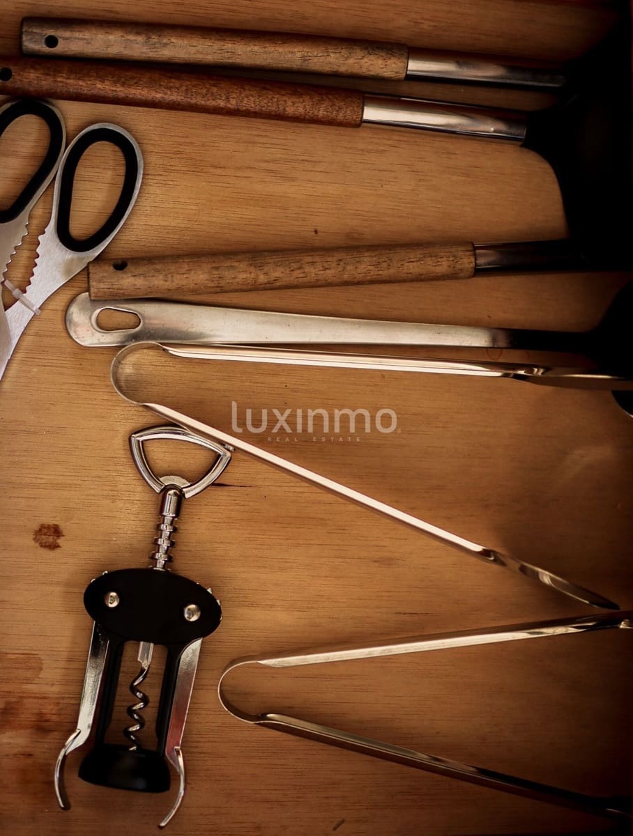 6 bedroom Villa for sale in Sant Antoni de Portmany with pool garage - € 2,700,000 (Ref: 8845315)