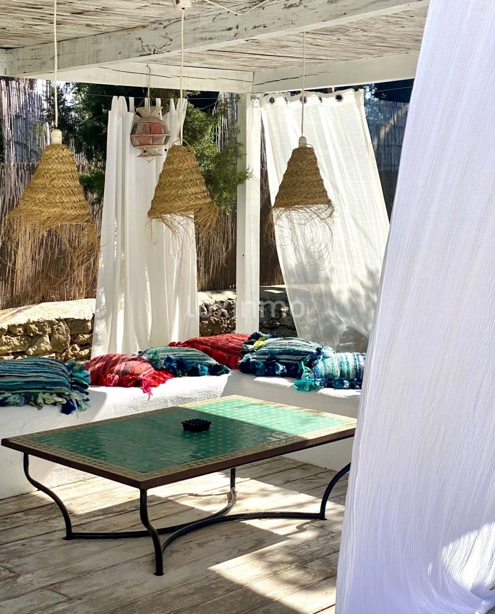 6 bedroom Villa for sale in Sant Antoni de Portmany with pool garage - € 2,700,000 (Ref: 8845315)