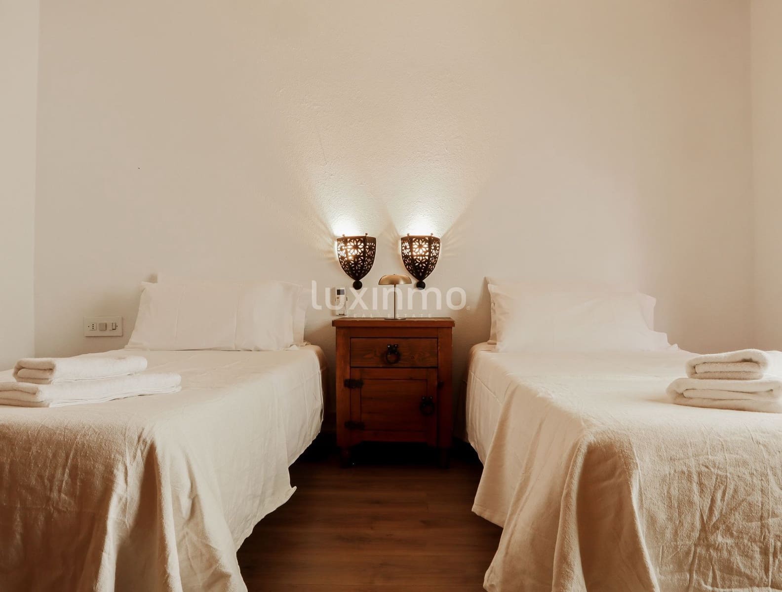 6 bedroom Villa for sale in Sant Antoni de Portmany with pool garage - € 2,700,000 (Ref: 8845315)