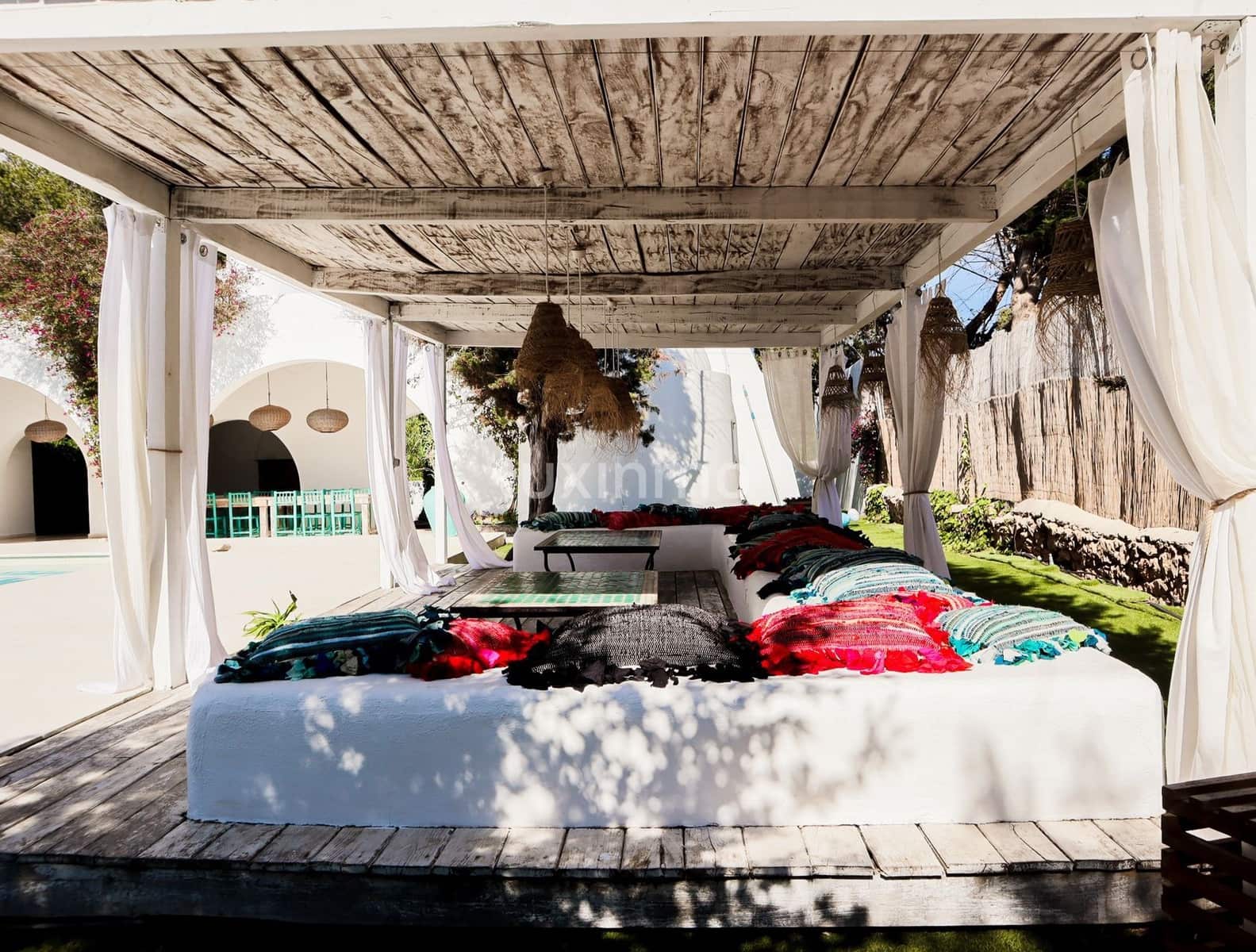 6 bedroom Villa for sale in Sant Antoni de Portmany with pool garage - € 2,700,000 (Ref: 8845315)