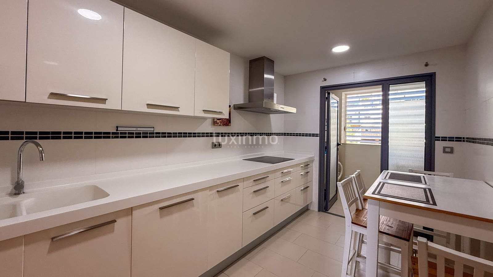 Appartement de 2 chambres à louer à Altea avec garage - 2 400 € (Ref: 8848746)